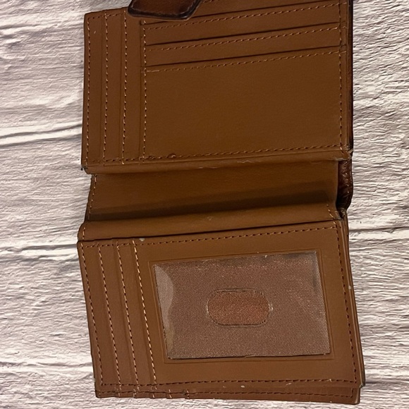 Soft Brown Leather Wallet - Picture 3 of 4